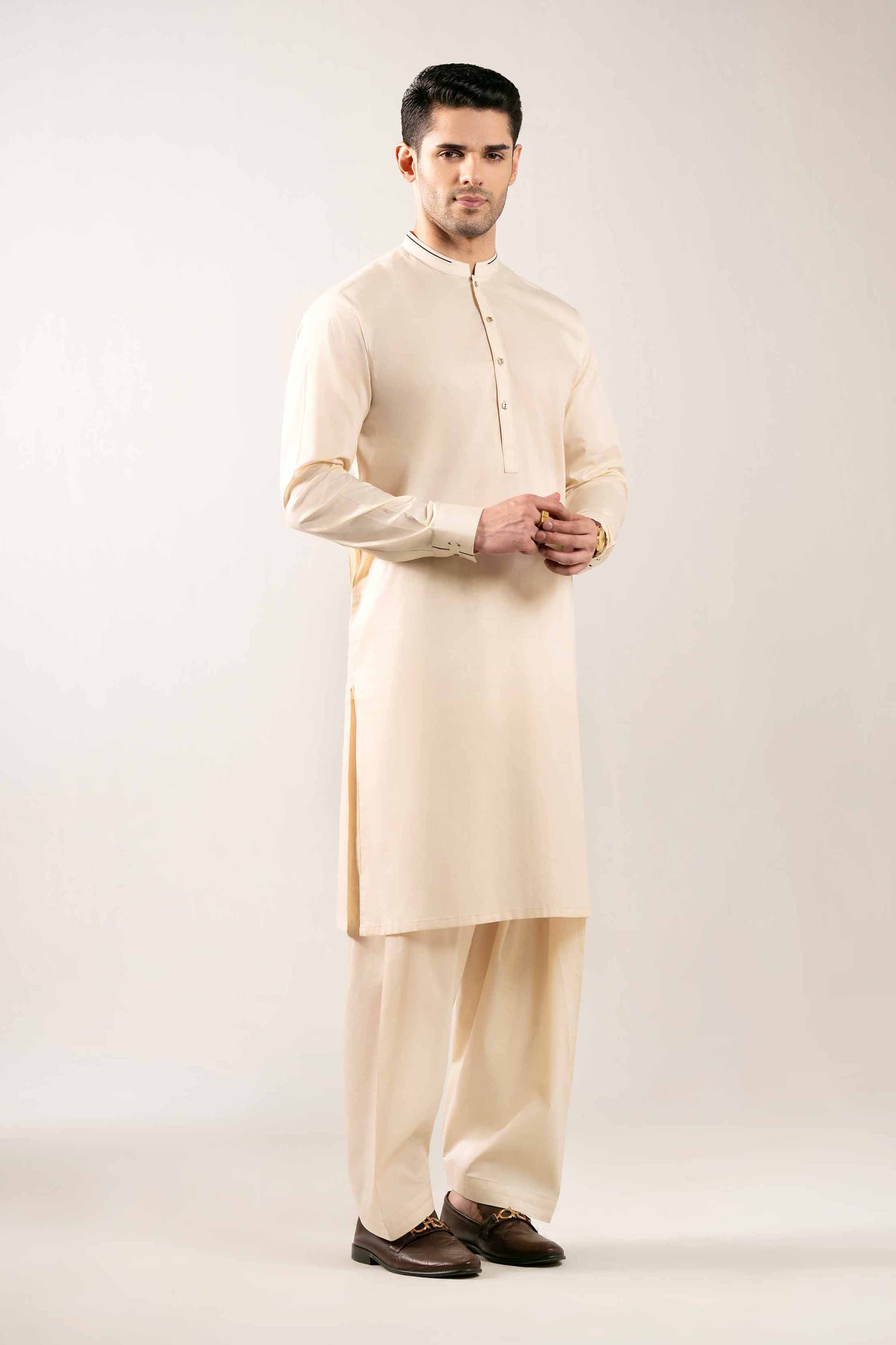 Un Stitch - Naqsh Suit - 42508115